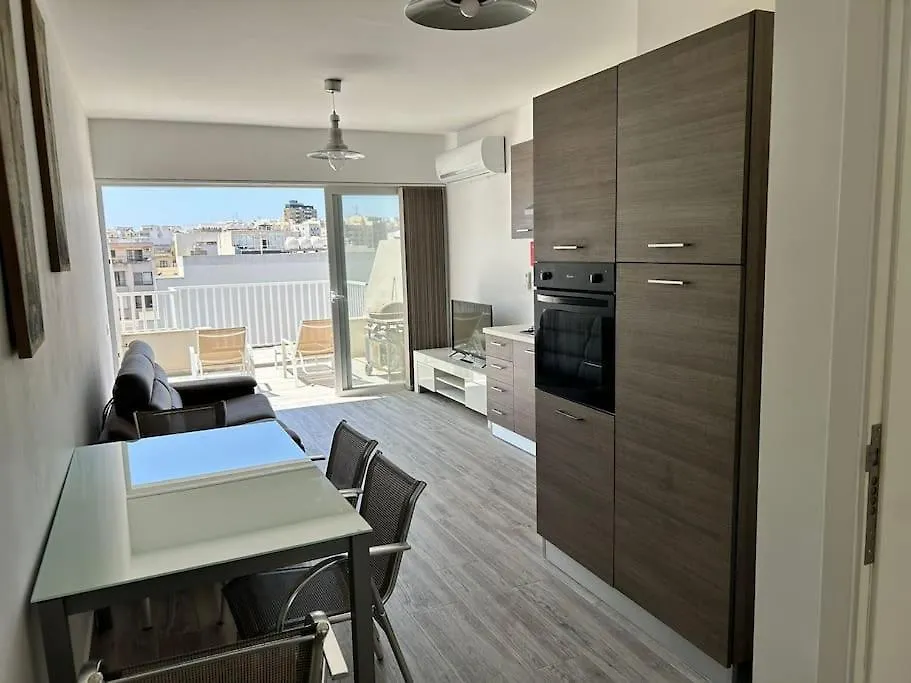 The Penthouse Sky Retreat Apartment Gzira 0*,  Malta